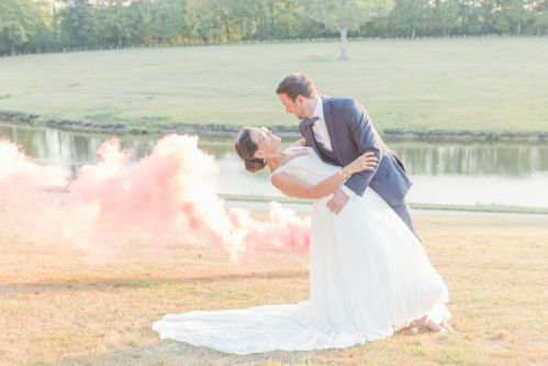 Mariés avec fumigènes à Vigneux de Bretagne